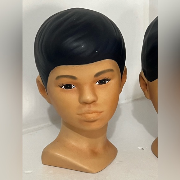 Vintage Pair of Polynesian Chalk-ware Busts - Picture 11 of 13